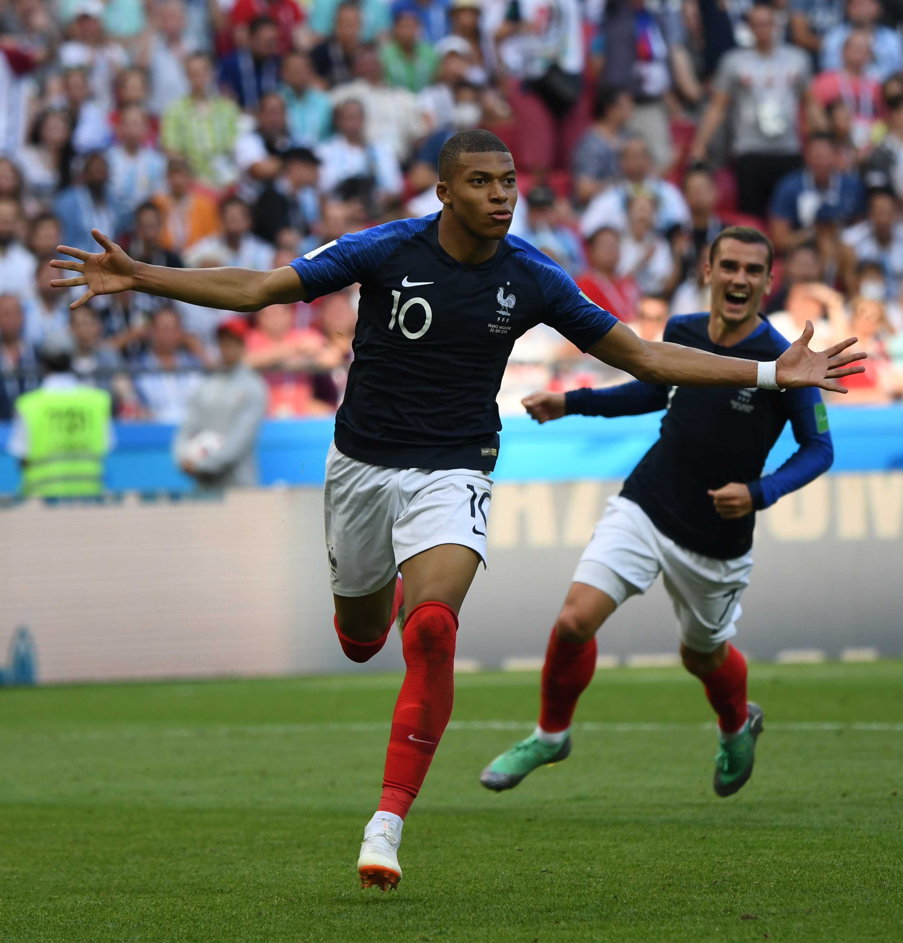 里奇：拉比奥的精彩进球给了我们士气，能更好地投入下半场（里奇：拉比奥精彩破门提振士气，助我们下半场更投入）