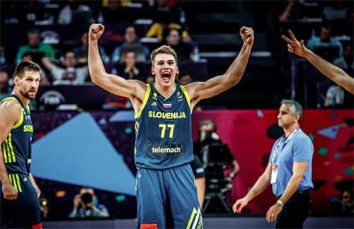 火箭到底怎么了？连续耻辱输给弱旅 乌度卡：队员防守慢半拍（火箭到底出了什么问题？连续不敌弱旅，乌度卡批队员防守慢半拍）