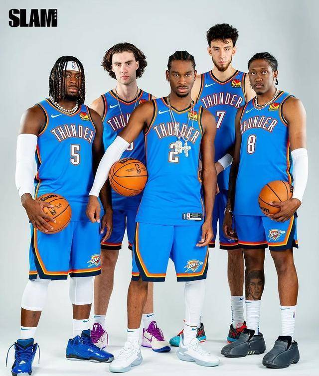 杭州女足举行环西湖徒步活动，全程八公里（杭州女足开展西湖环湖8公里徒步活动）