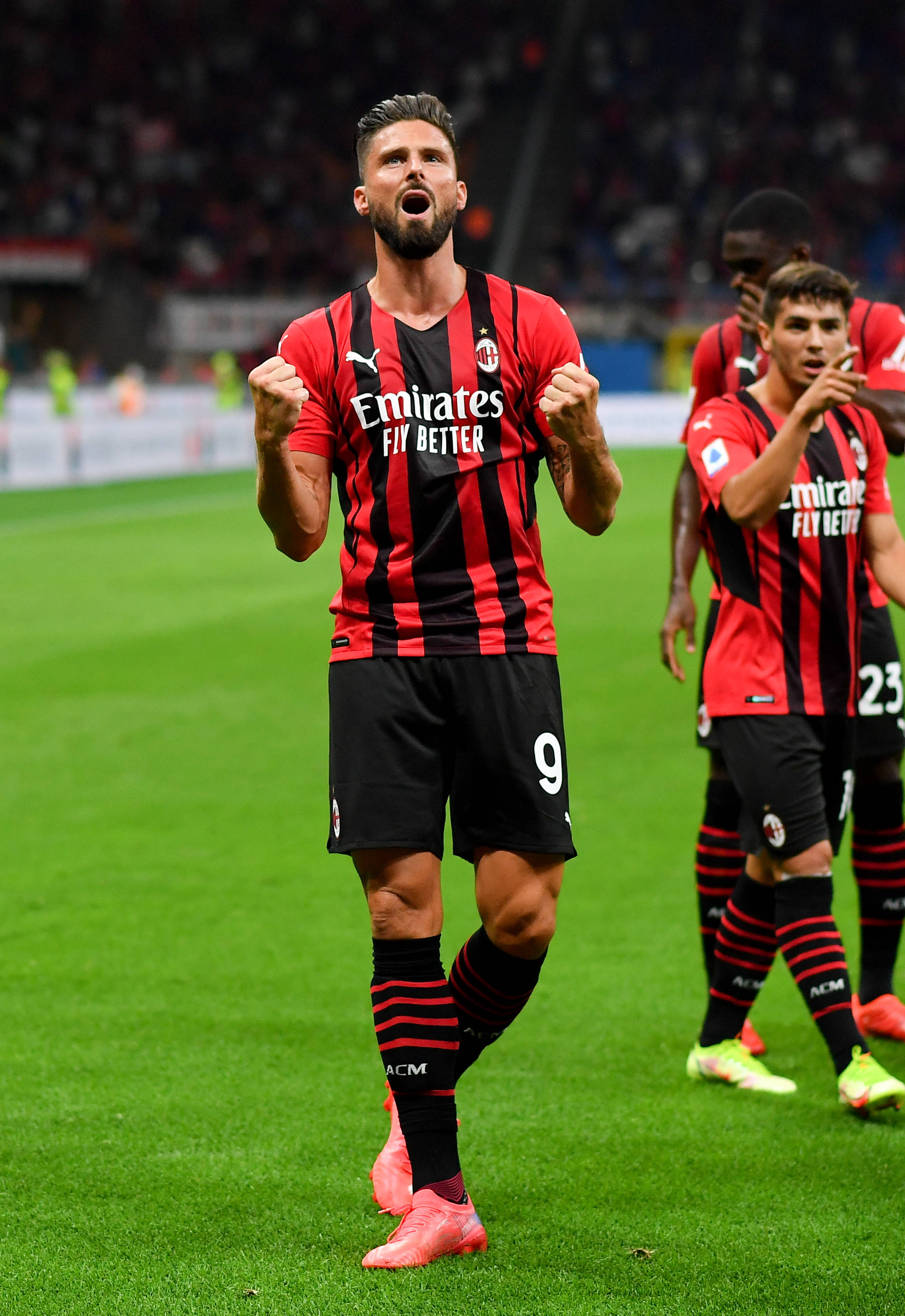 图片报：米兰对金玟哉感兴趣，在今夏就曾观察过他（图片报：AC米兰有意金玟哉，今夏已考察）