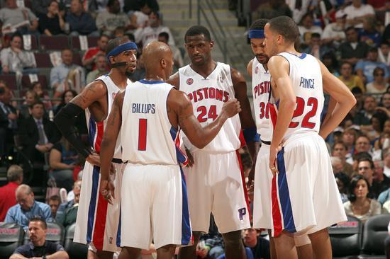 2025非洲足球先生最终入围名单：阿什拉夫、萨拉赫、奥斯梅恩（阿什拉夫、萨拉赫、奥斯梅恩入选2025非洲足球先生最终候选名单）