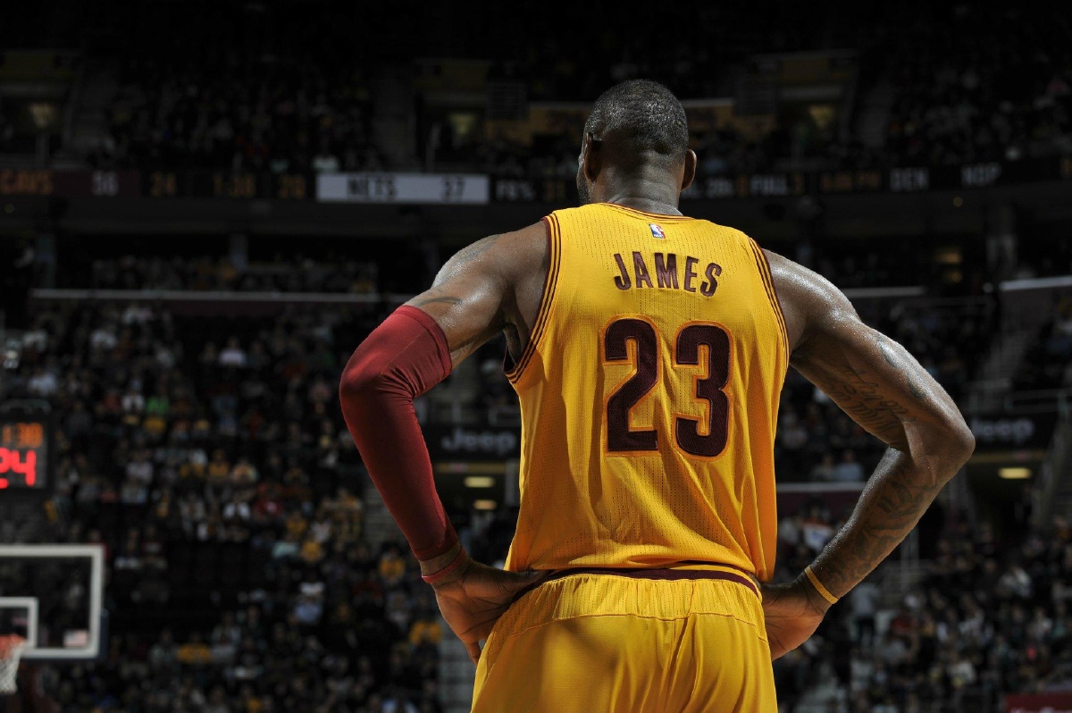 乏力！西汉姆联自21年3月战曼联以来，首次英超半场无射门（低迷！西汉姆联自2021年3月对阵曼联后首次在英超半场零射门）