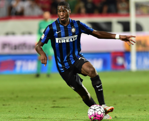 阿斯：尽管合同明夏到期，但巴萨对埃里克的续约保持乐观（阿斯报：合同明夏到期，巴萨仍对埃里克续约充满信心）