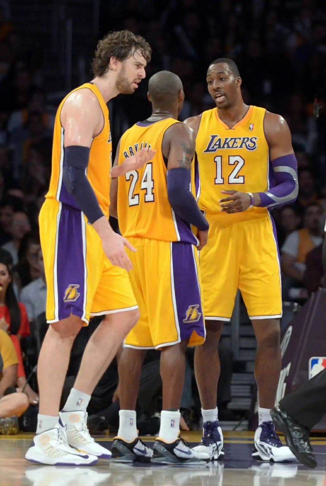 媒体人：干脆让CBA搞付费 真有情怀的就掏钱支持（媒体人建议CBA推行付费制：有情怀的球迷请用钱包支持）