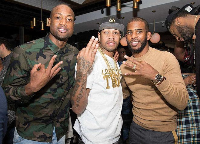 NBA：独行侠轻取公牛 东契奇收获准三双（NBA战报：独行侠轻松击败公牛，东契奇砍下准三双）