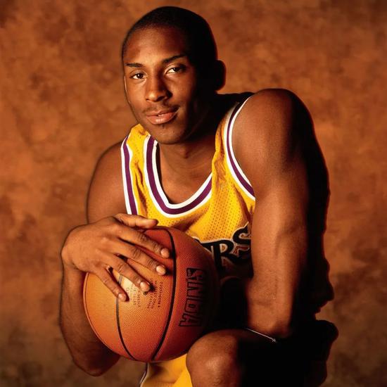 戴格诺特：卡鲁索和阿杰伊·米切尔的防守强度彻底改变了比赛走势（戴格诺特：卡鲁索与阿杰伊·米切尔的强硬防守扭转了战局）