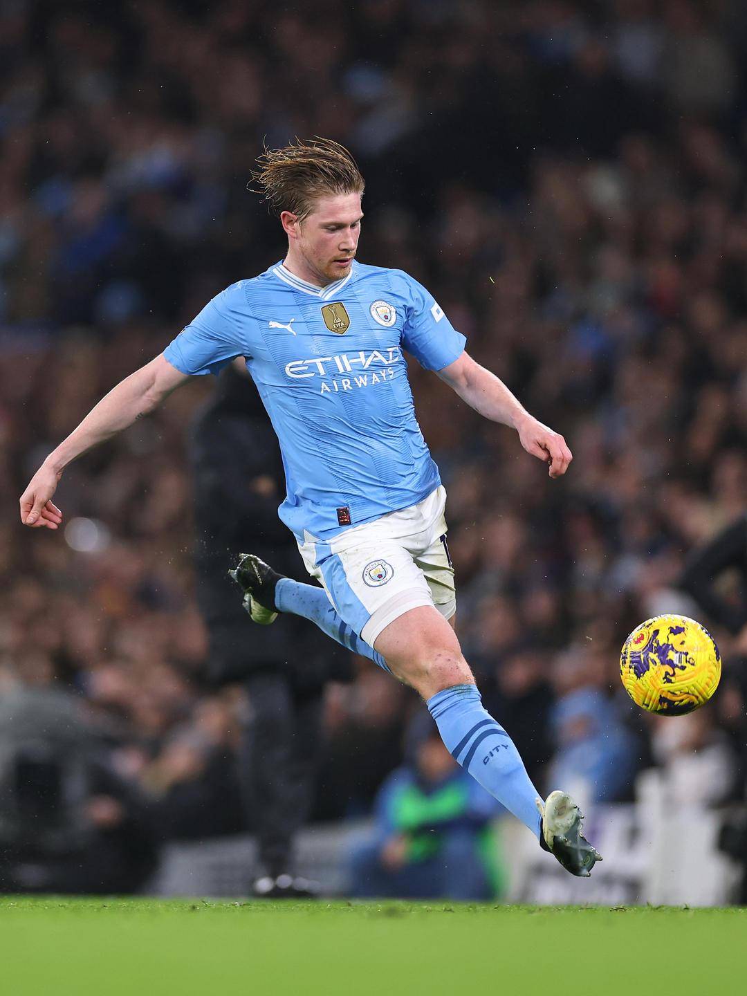 米切尔&莫布利首节合砍26分，其他队友合计只得7分（米切尔与莫布利首节联手轰下26分，其余队友仅拿7分）