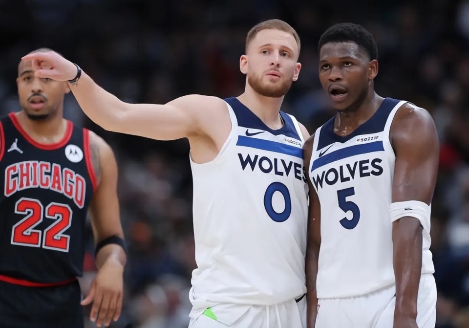 帕夫洛维奇：球队氛围很好，我们都为迈尼昂扑出点球感到高兴（帕夫洛维奇：球队氛围极佳，迈尼昂扑点令全队欣喜）