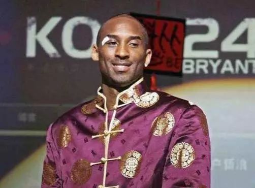 接班范戴克！曝利物浦求购德国主力中卫 多特开价5000万镑（曝利物浦欲斥5000万镑签德国主力中卫，被视为范戴克接班人，多特标价已定）